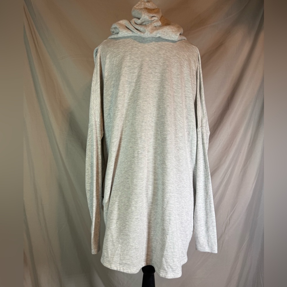 Athleta Purana Wrap Sweatshirt – Light Grey Heather‎ 🤍✨ - Picture 7 of 7